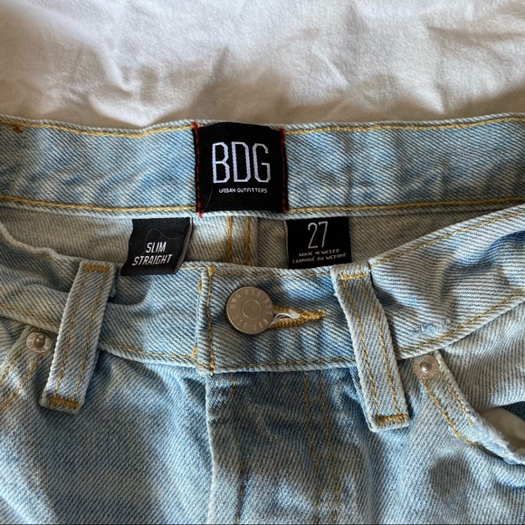 Urban Outfitters BDG Distressed Slim Straight Jean - Picture 4 of 4